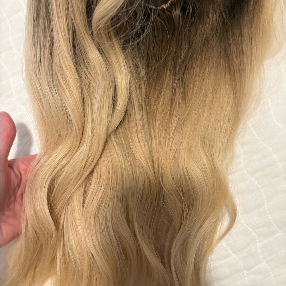 Elegant Blonde Hair Extensions